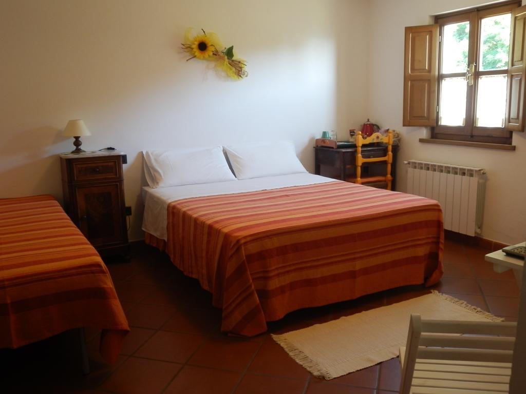 Il Girasole Bed & Breakfast Fosdinovo Rom bilde